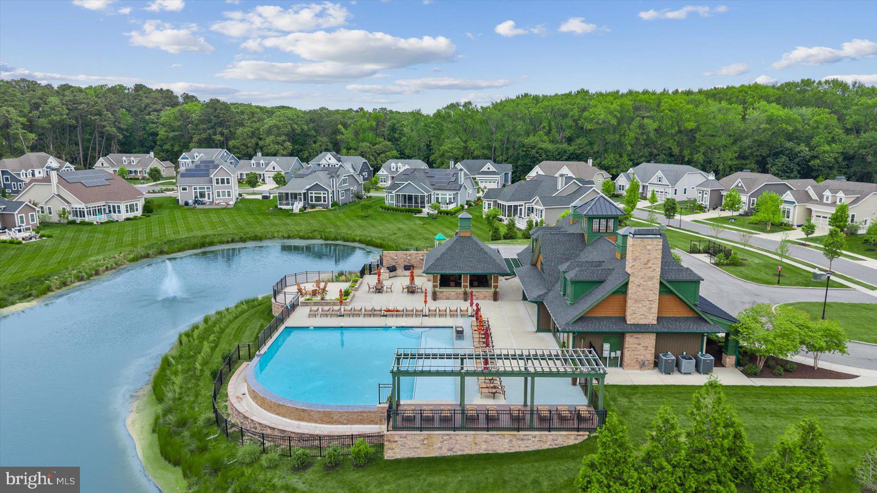 SADDLE RIDGE - Residential