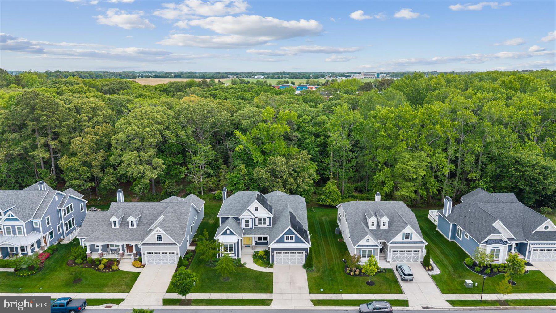 SADDLE RIDGE - Residential