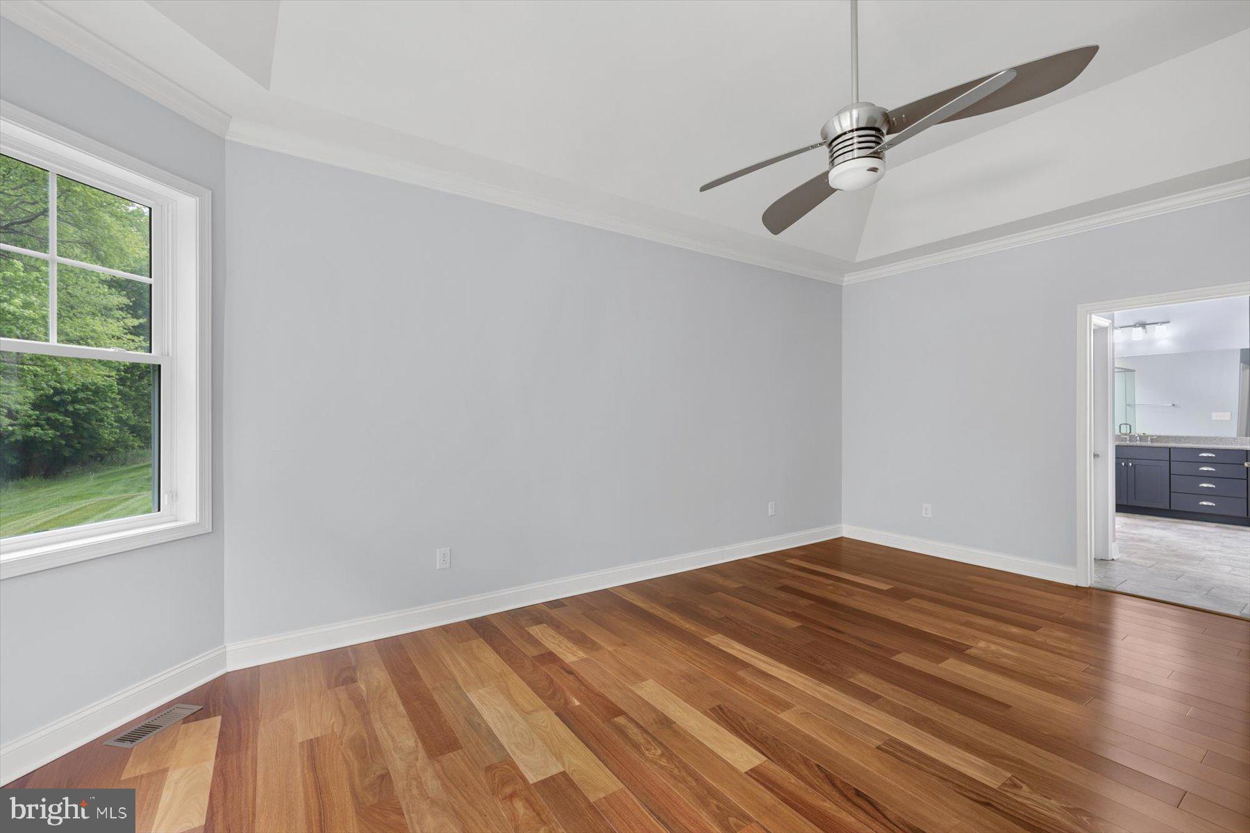 SADDLE RIDGE - Residential
