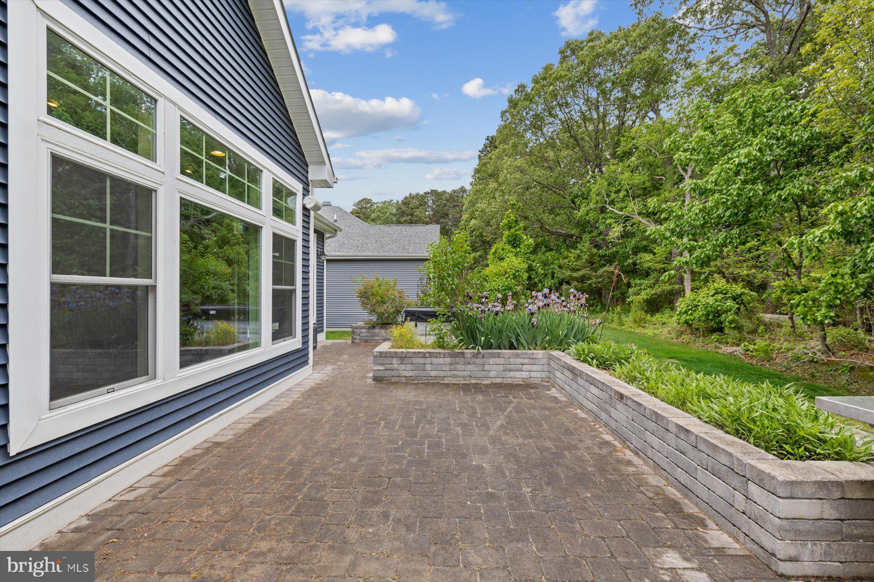 SADDLE RIDGE - Residential