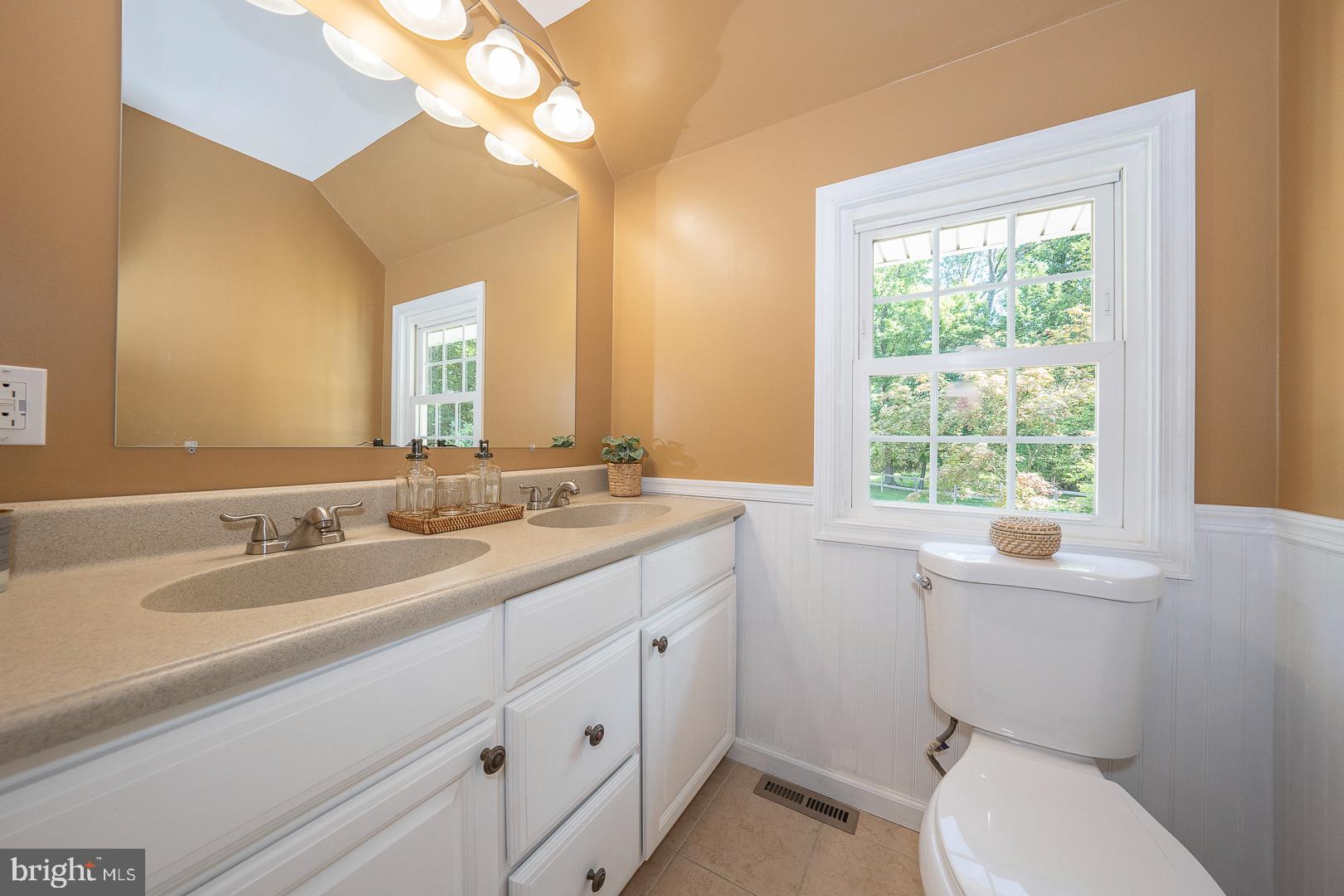 WILLISTOWN ACRES - Residential