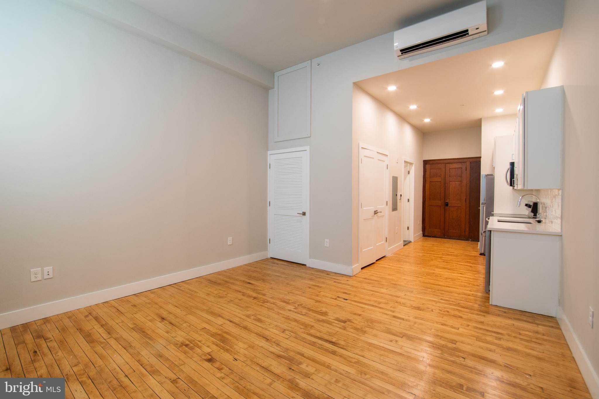 POINT BREEZE - Residential Lease