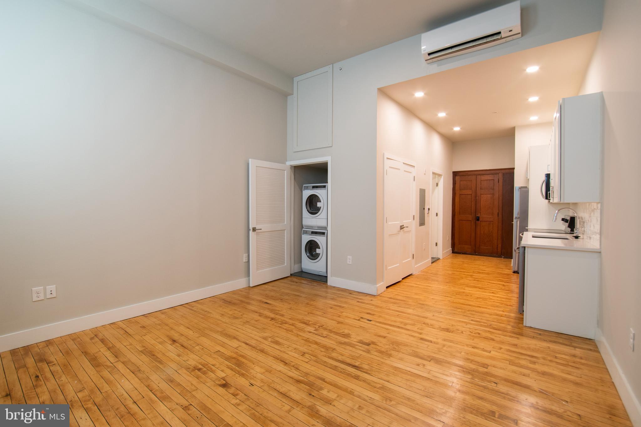 POINT BREEZE - Residential Lease