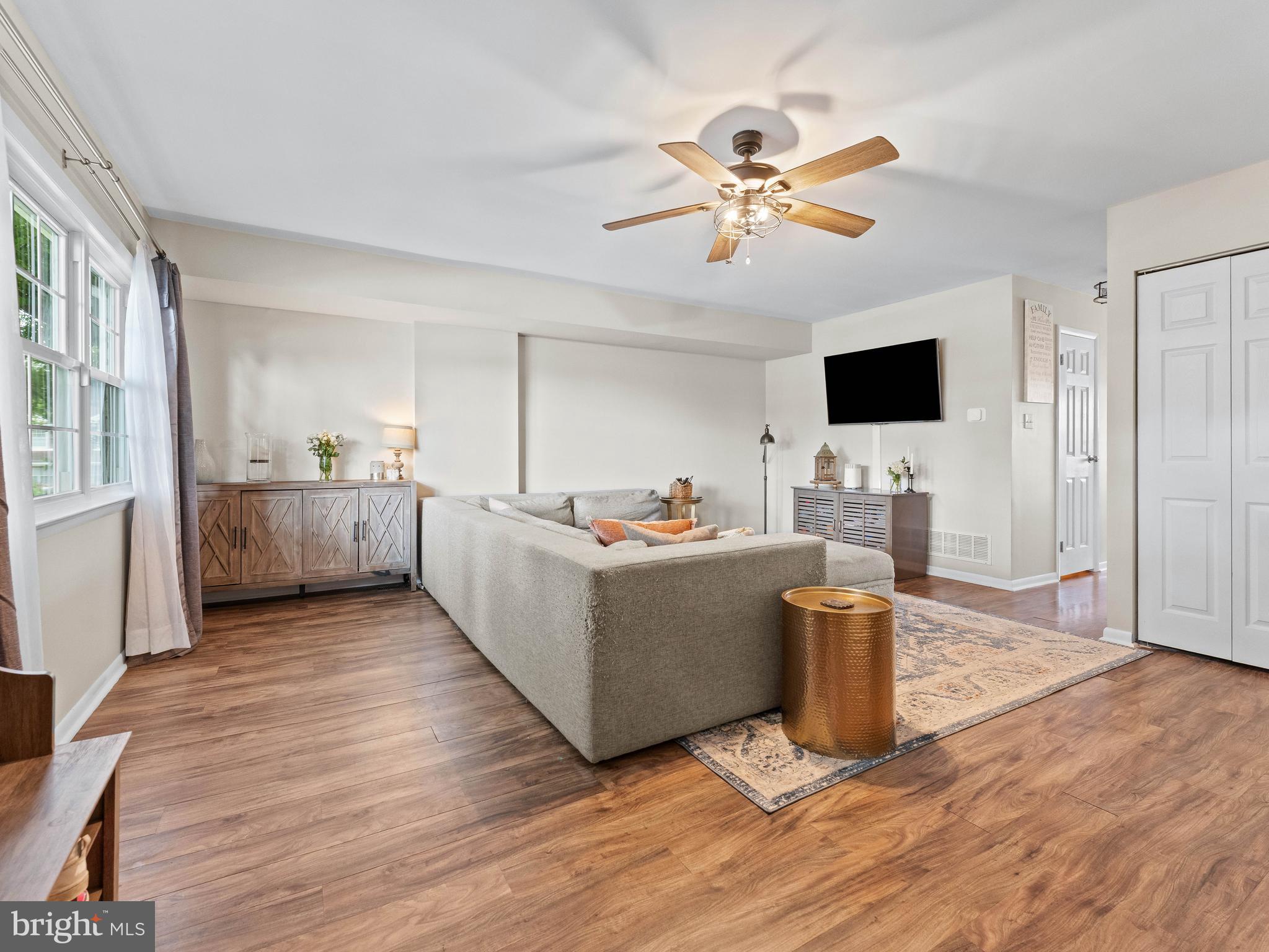 BEAVER RUN KNOLL - Residential