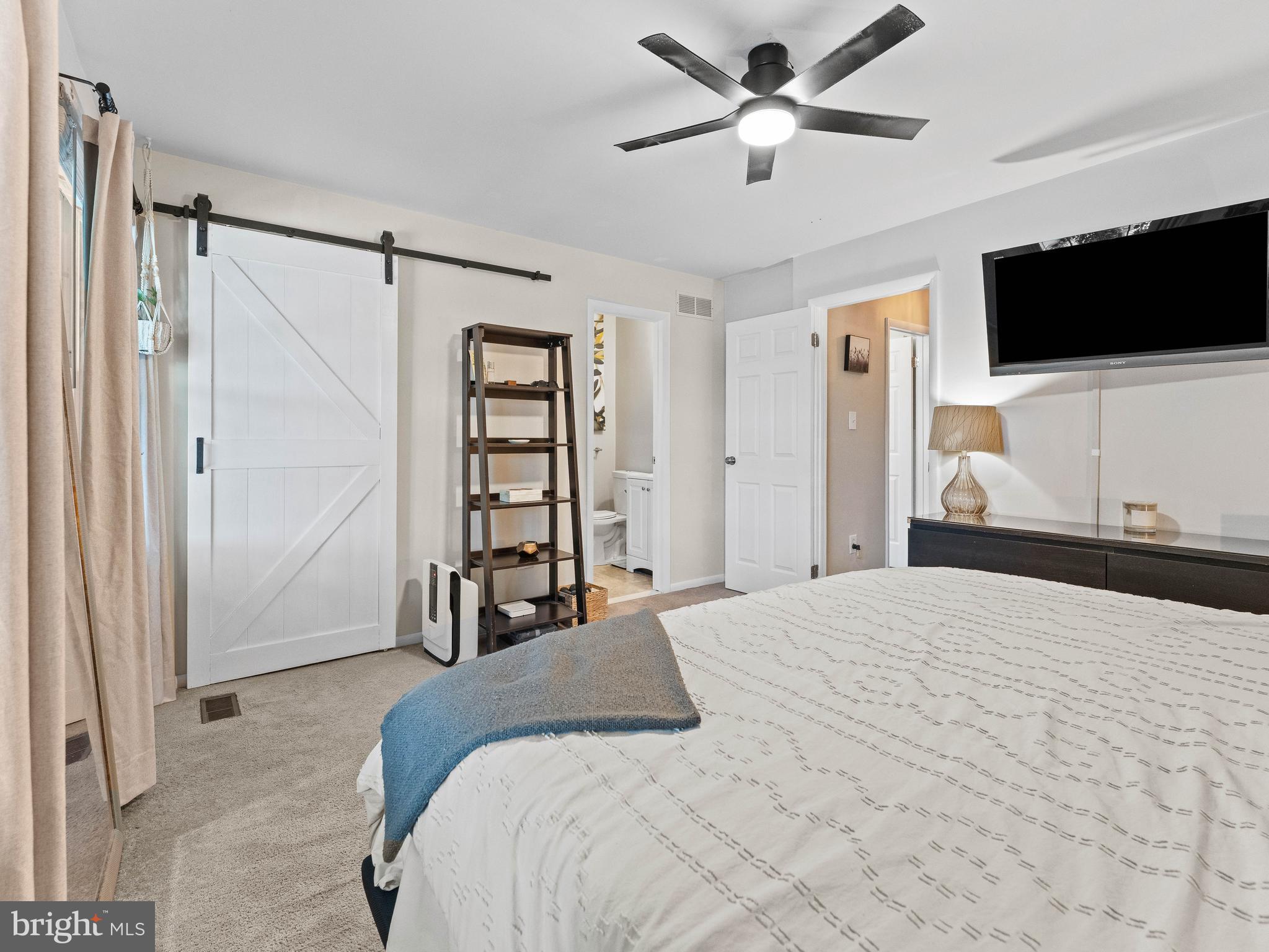 BEAVER RUN KNOLL - Residential