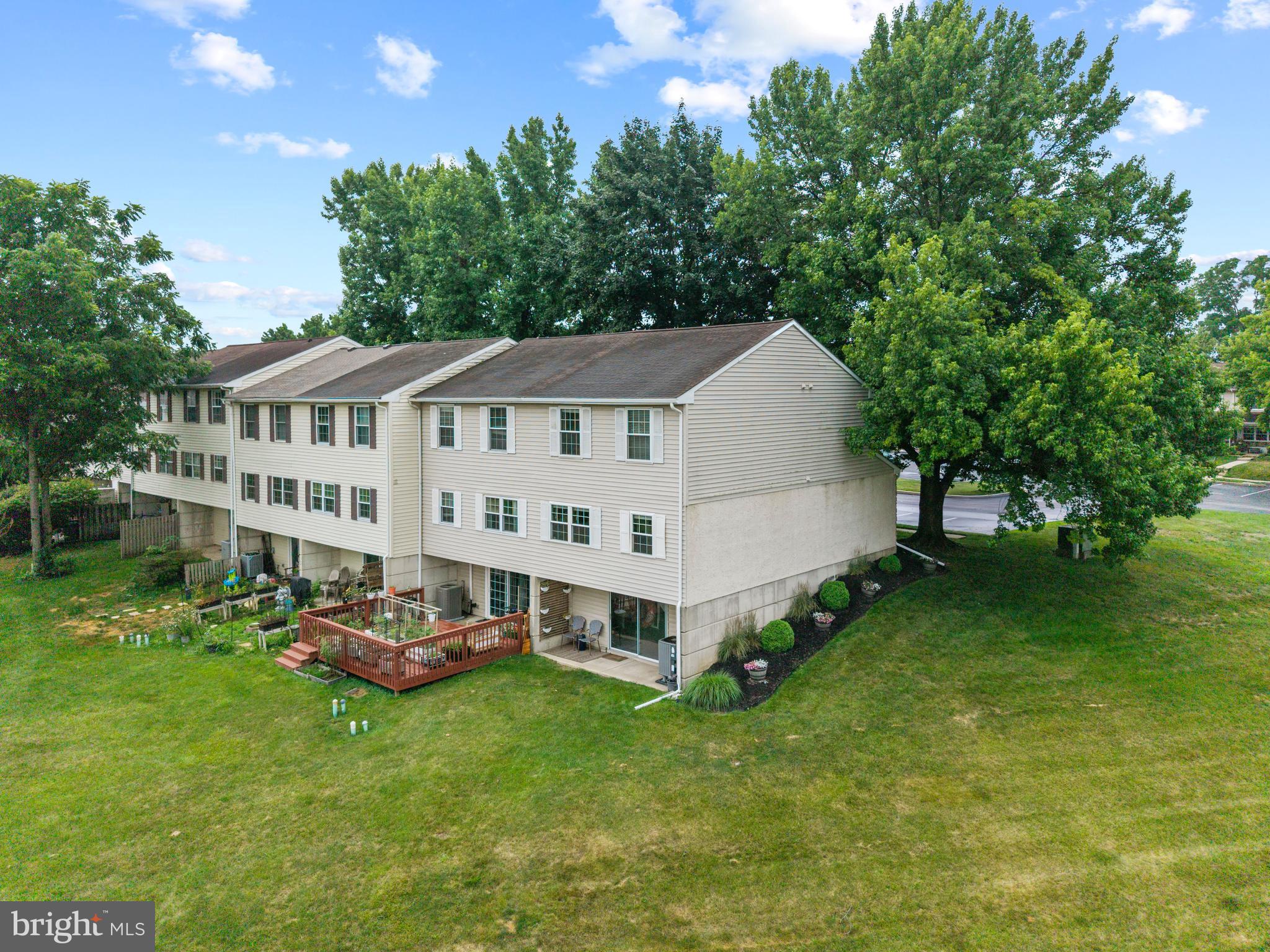 BEAVER RUN KNOLL - Residential