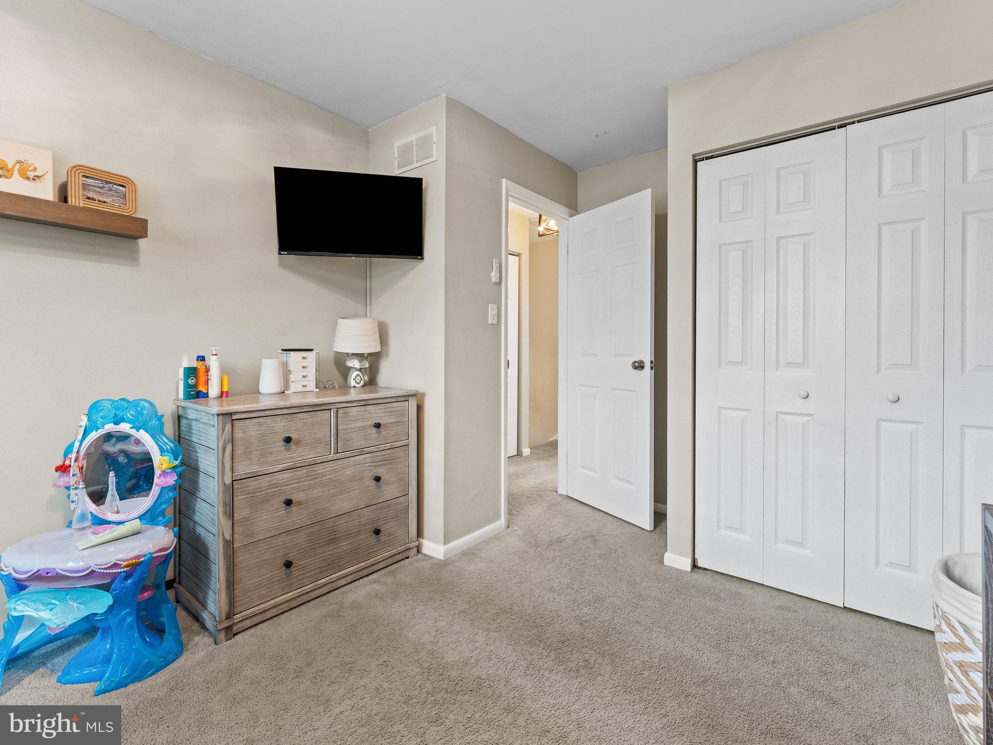 BEAVER RUN KNOLL - Residential