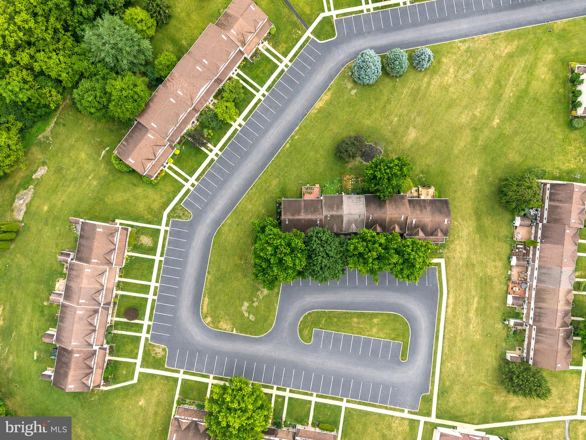 BEAVER RUN KNOLL - Residential