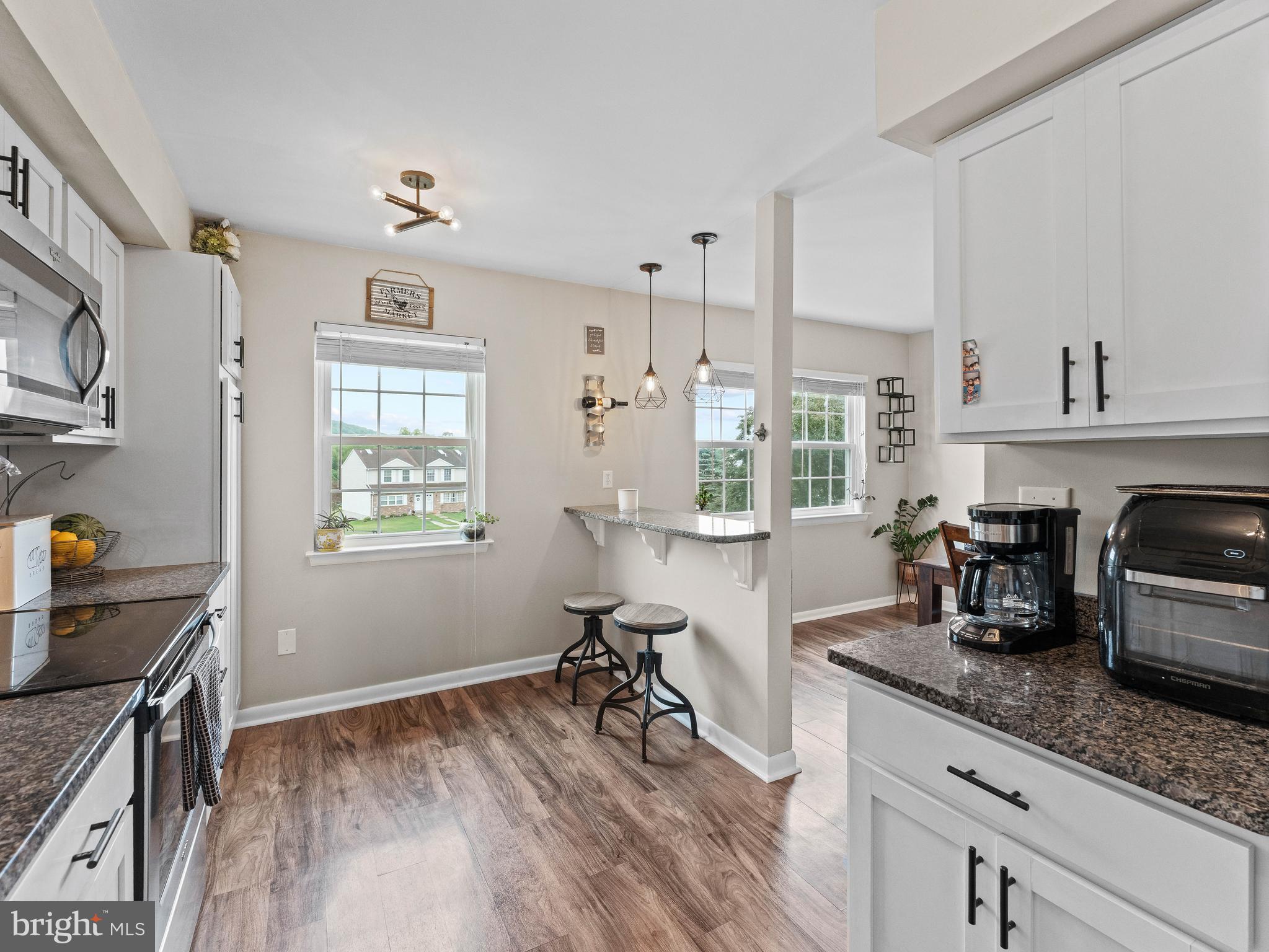 BEAVER RUN KNOLL - Residential