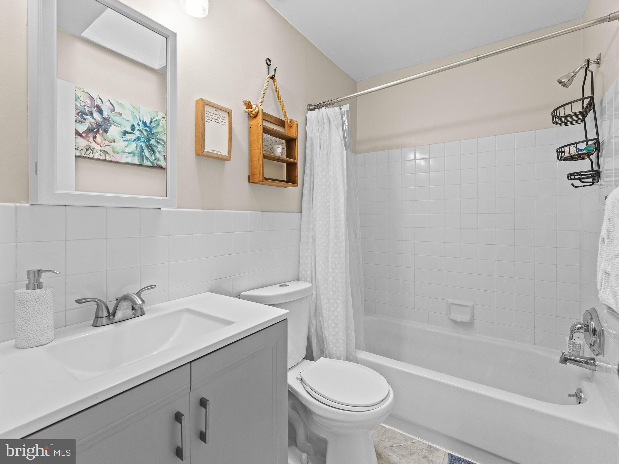 BEAVER RUN KNOLL - Residential