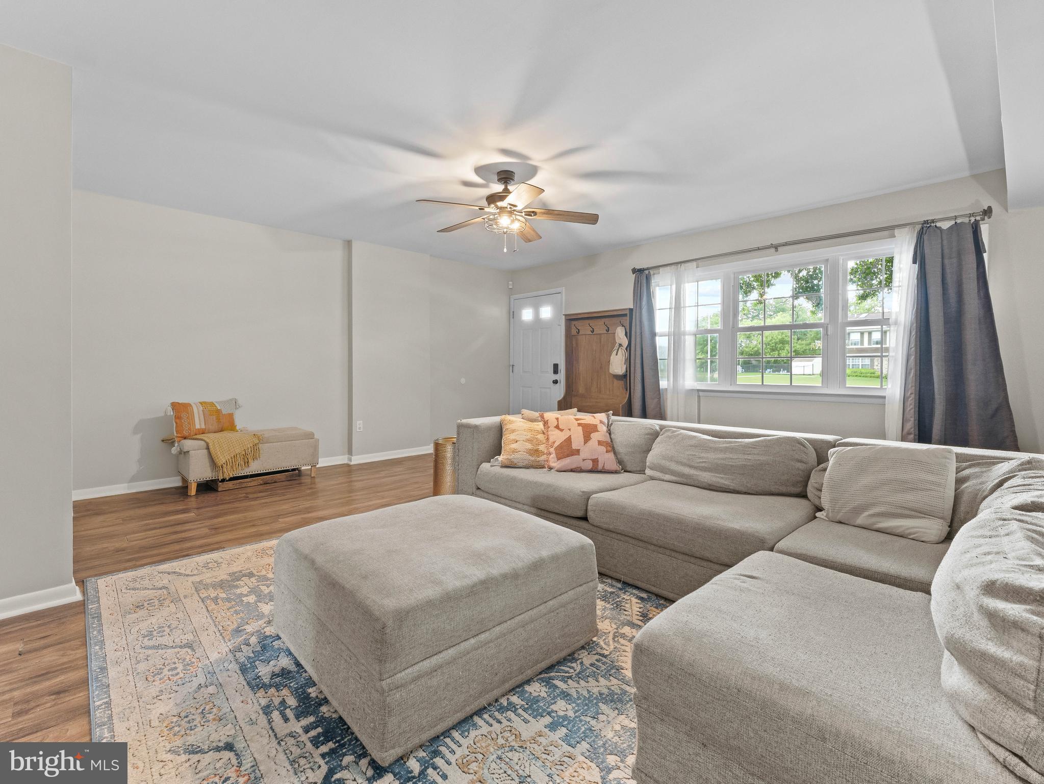 BEAVER RUN KNOLL - Residential