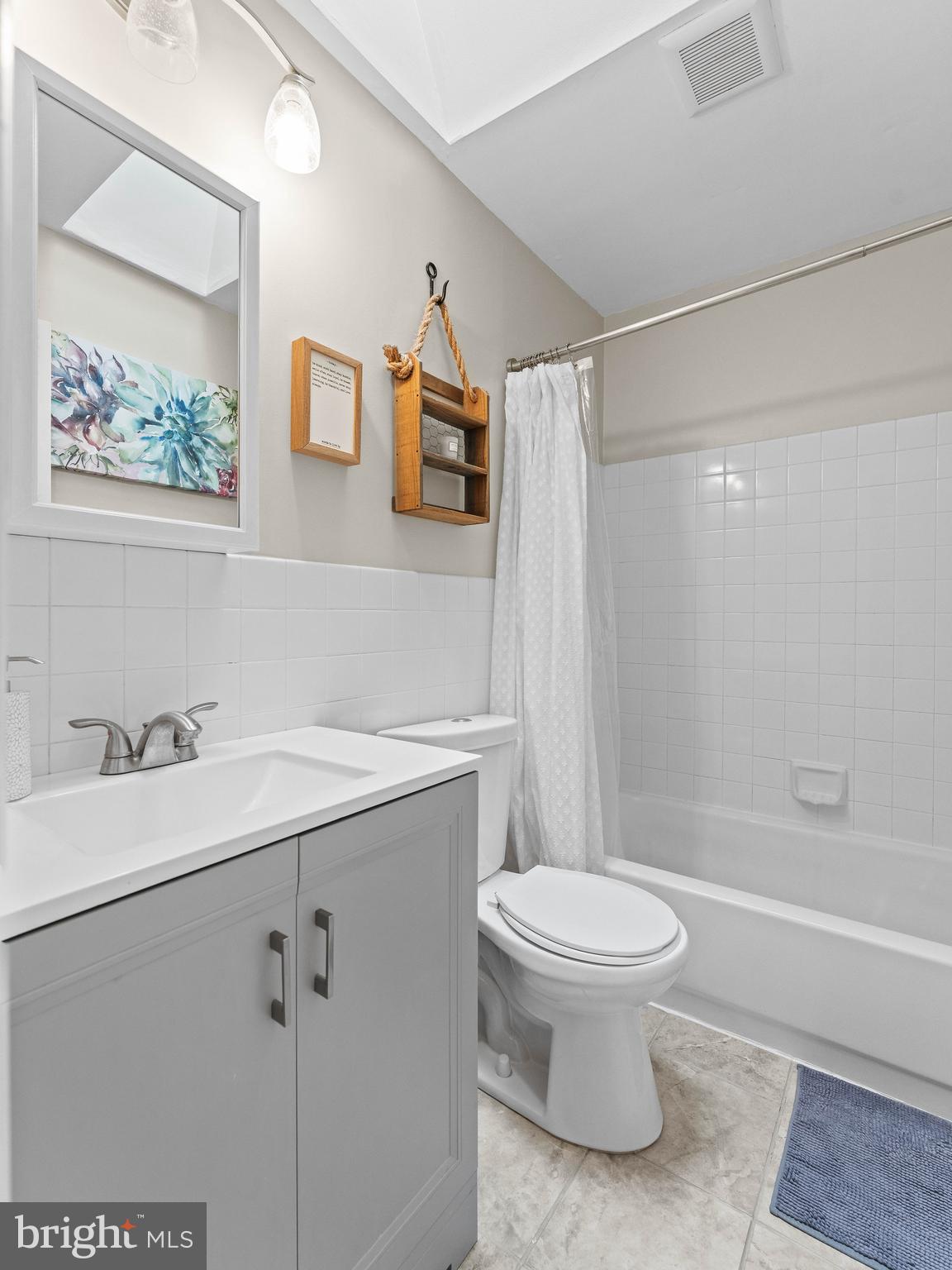 BEAVER RUN KNOLL - Residential