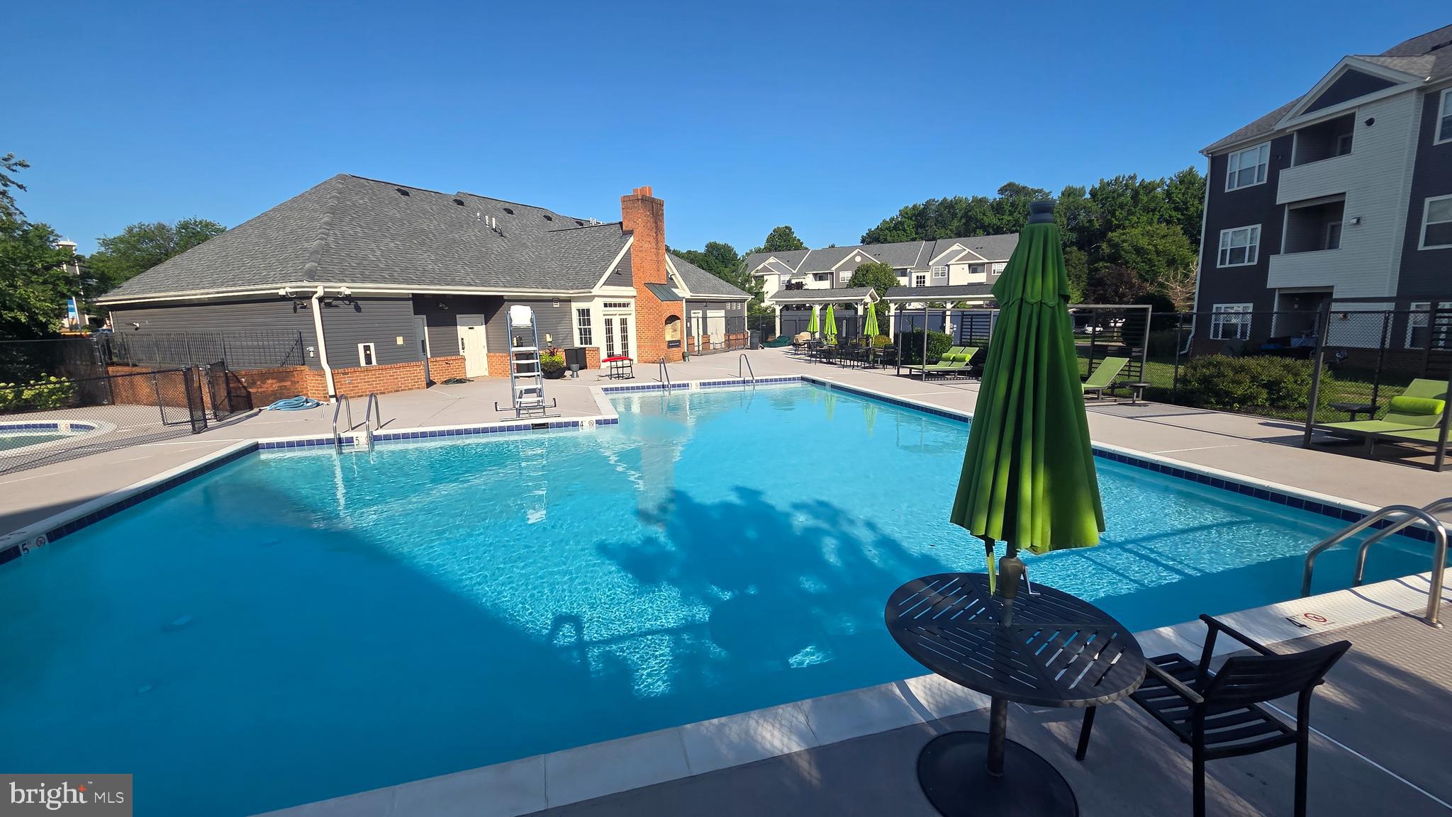 SAYBROOKE LANDING AT SEVEN OAKS CONDOMINIUM - Residential