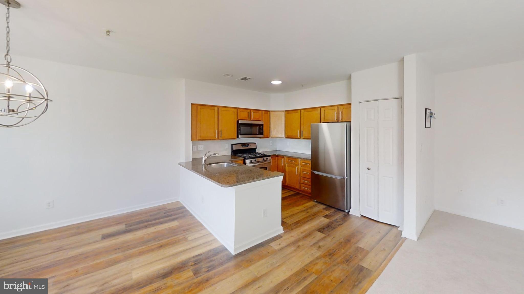 SAYBROOKE LANDING AT SEVEN OAKS CONDOMINIUM - Residential