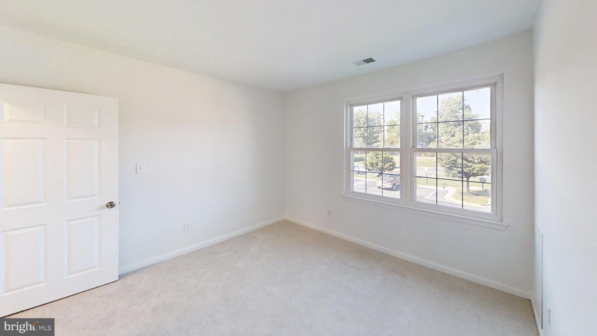 SAYBROOKE LANDING AT SEVEN OAKS CONDOMINIUM - Residential