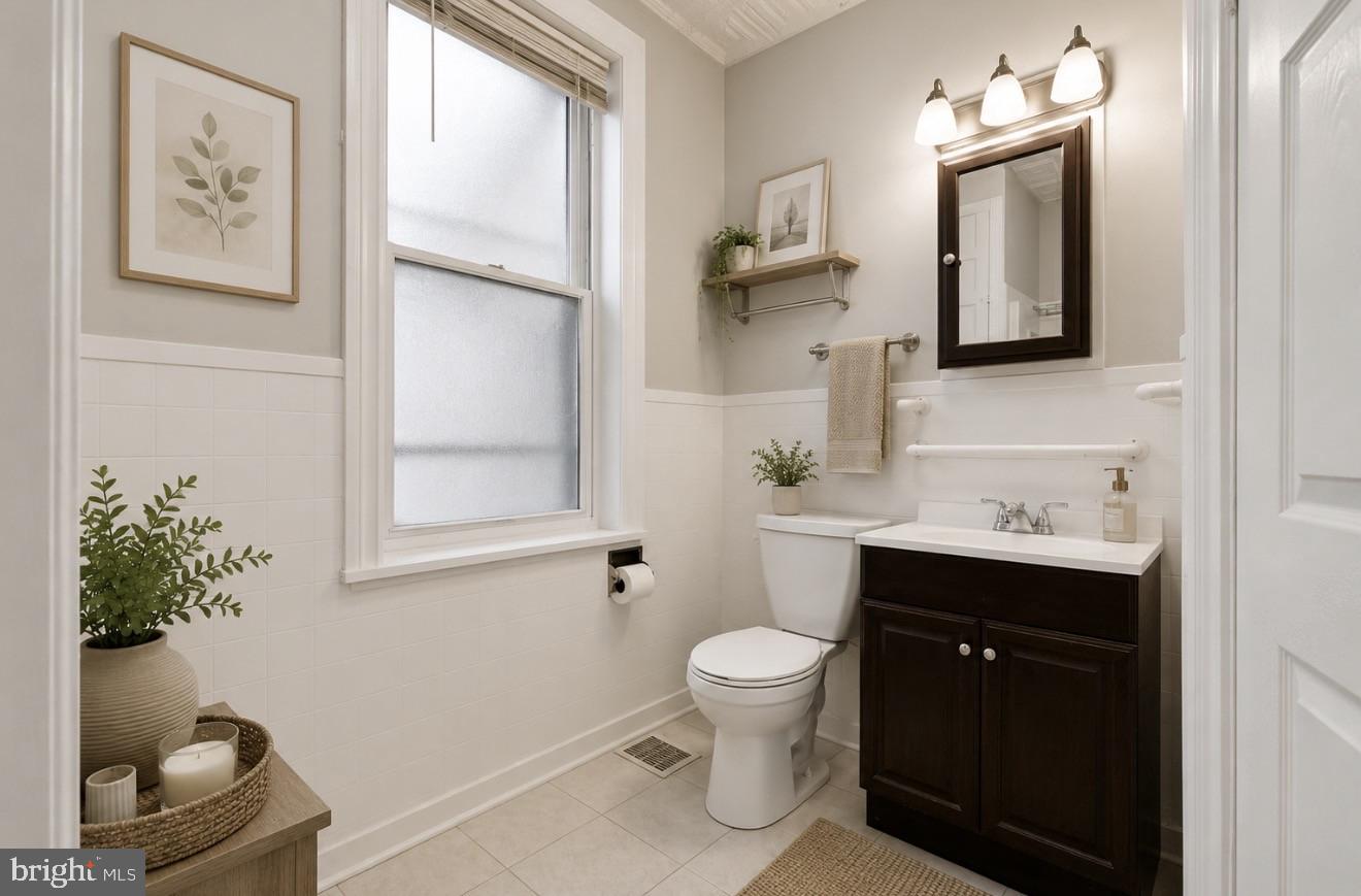 EAST FALLS - Residential