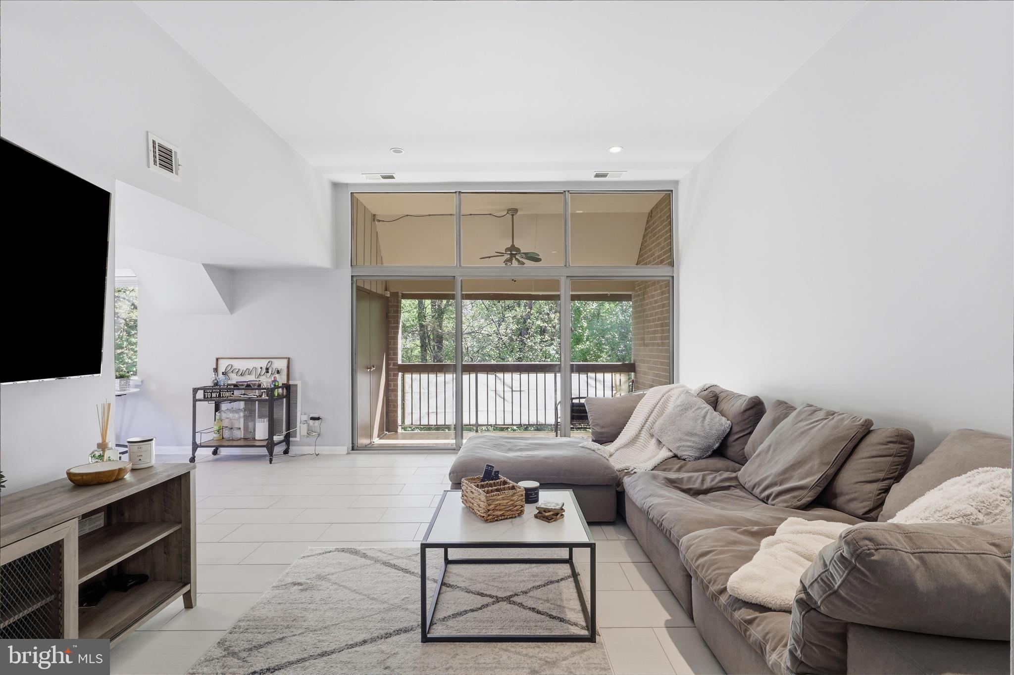 BENTANA PARK - Residential