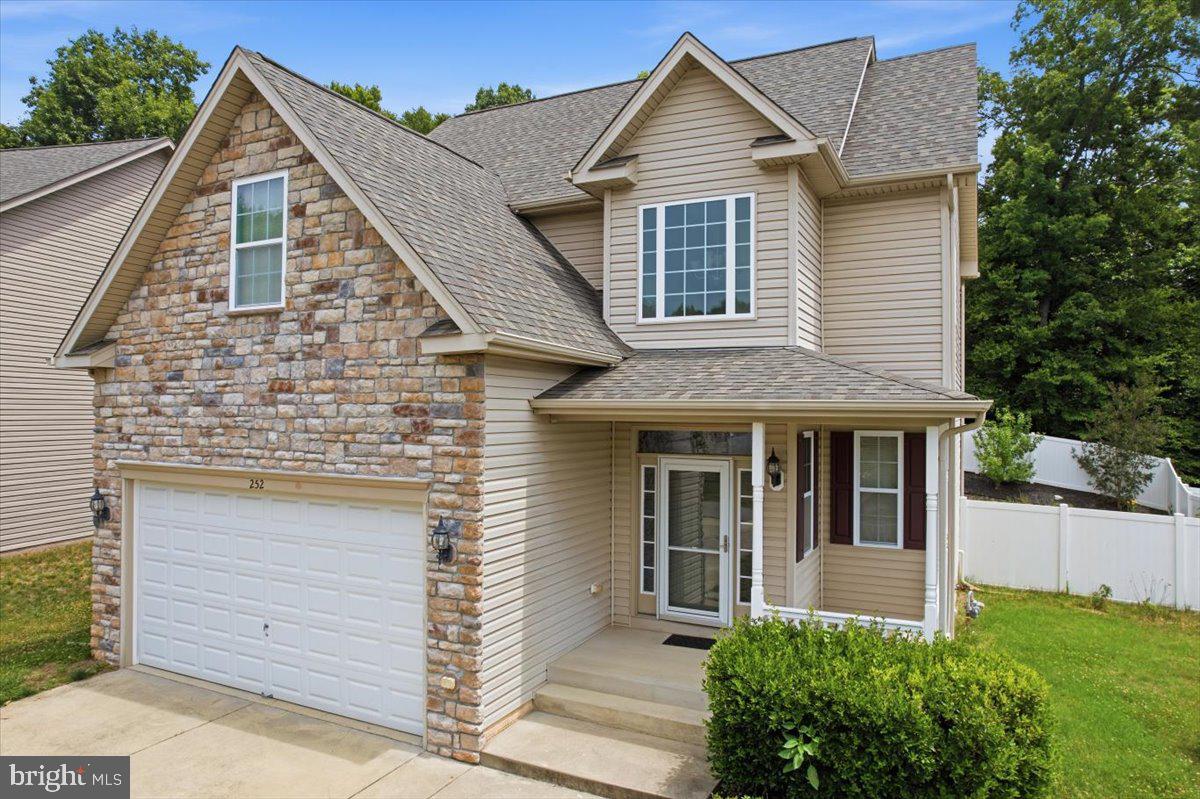 PRINCE FREDERICK CROSSING - Residential