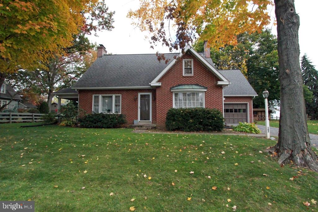 Beautiful home on a fabulous side street in Manheim.  Great size yard and fabulous location.  Home is larger than it appears-definite must see!