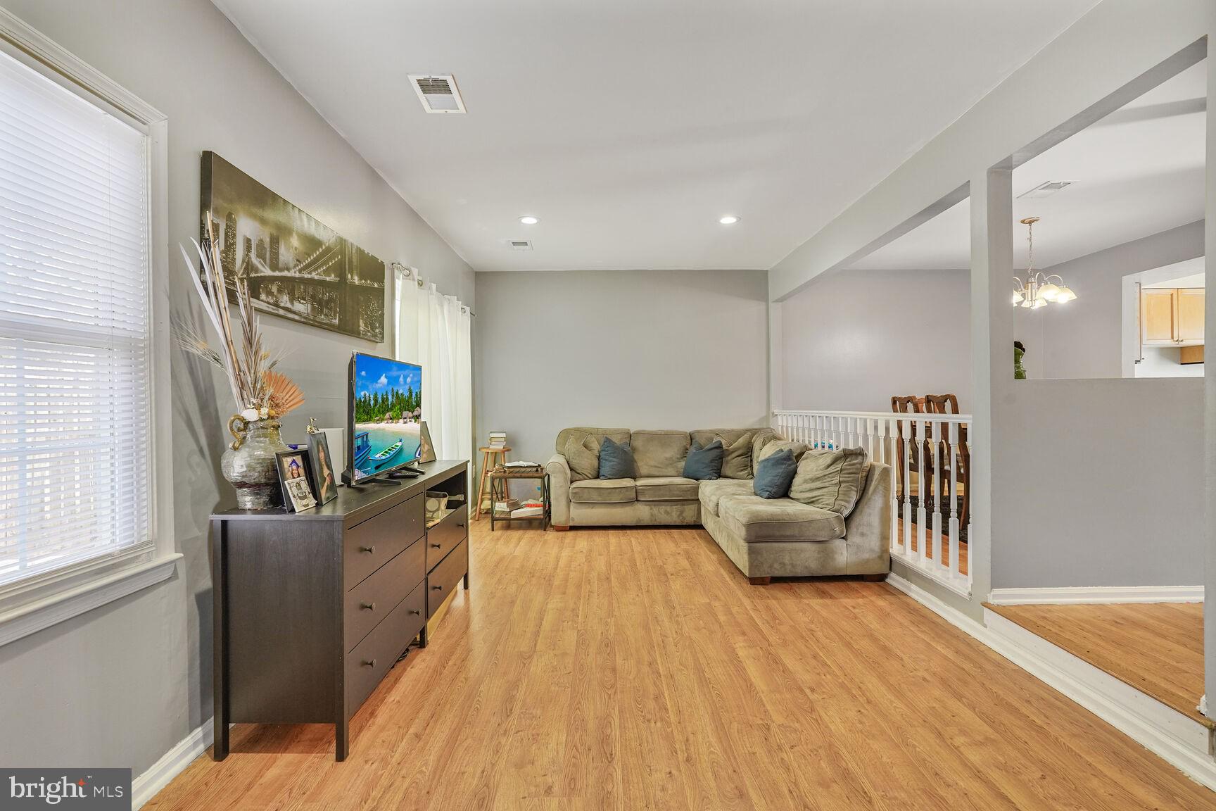 BRISTOE STATION - Residential