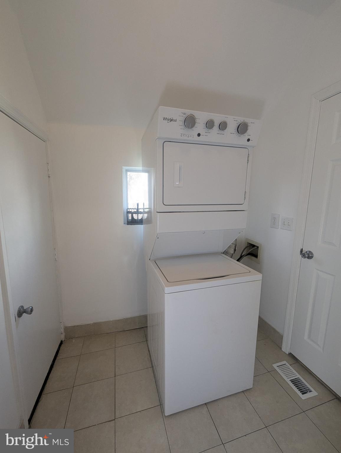 TEMPLE UNIVERSITY - Residential Lease