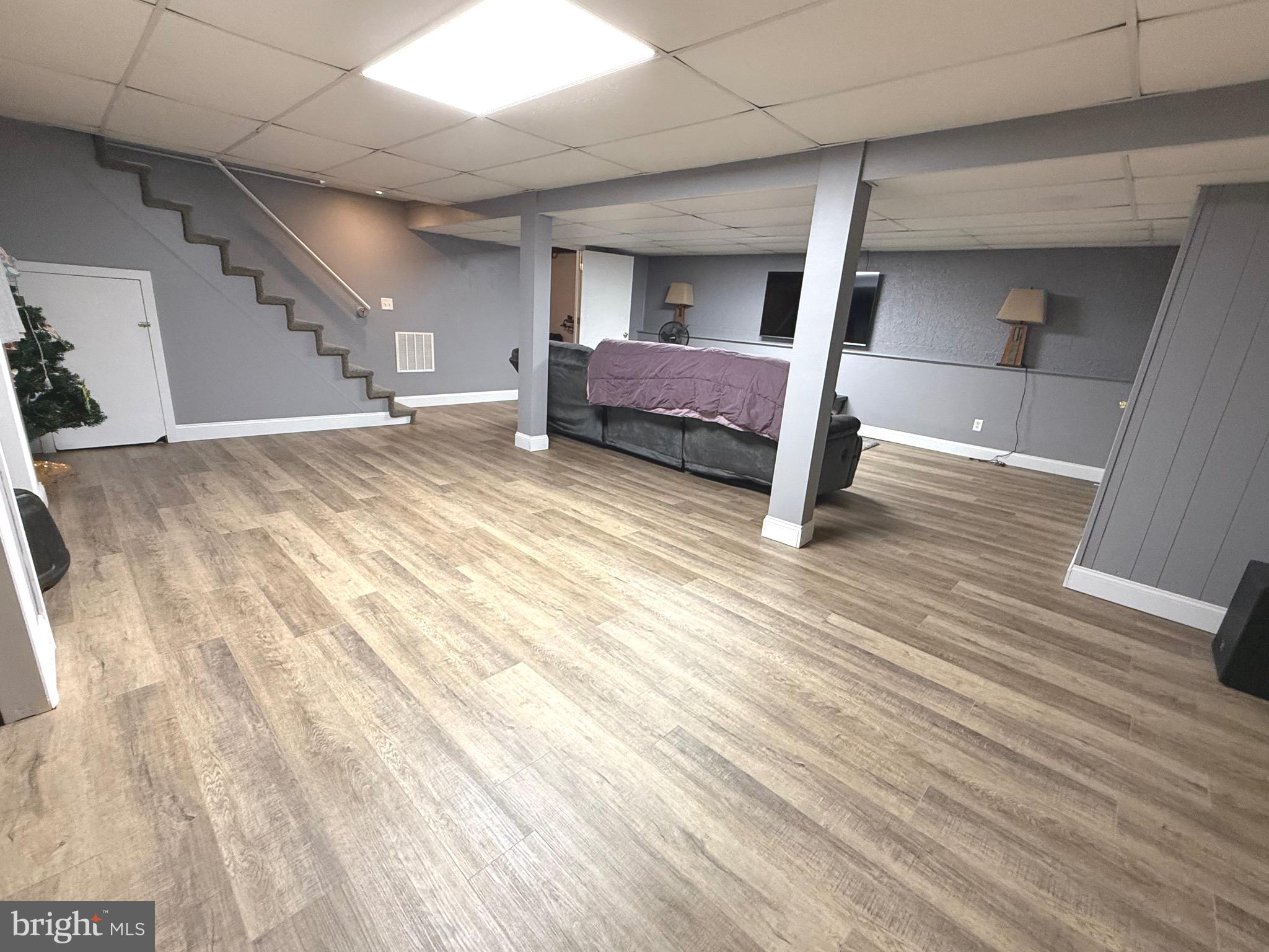 OAK HILLS - Residential