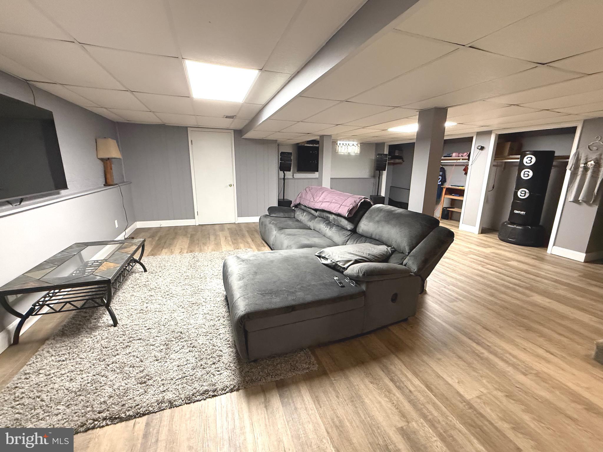 OAK HILLS - Residential