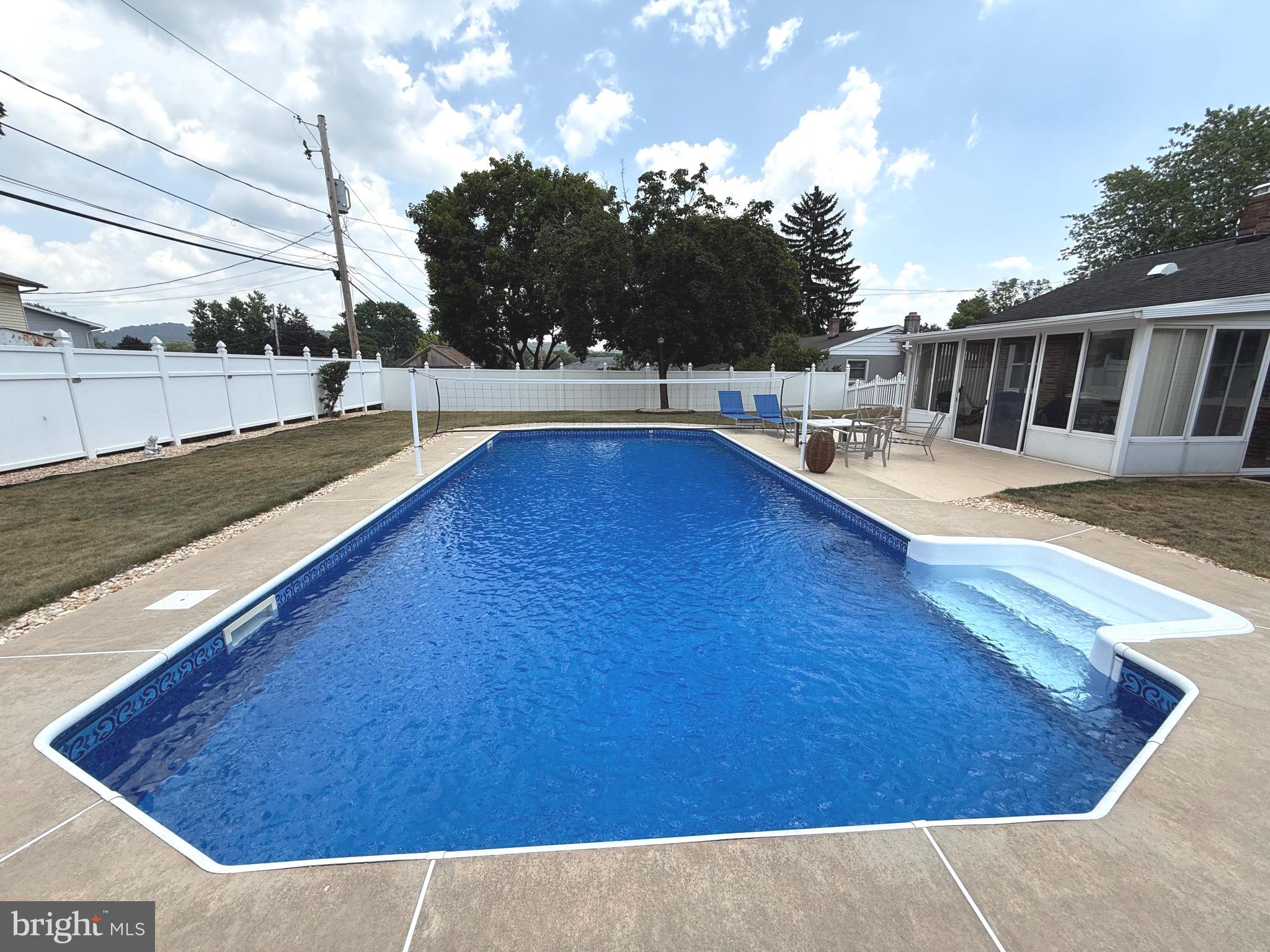 OAK HILLS - Residential