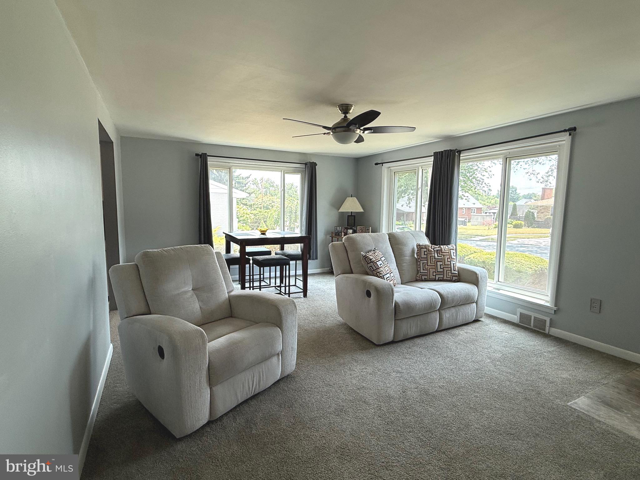 OAK HILLS - Residential