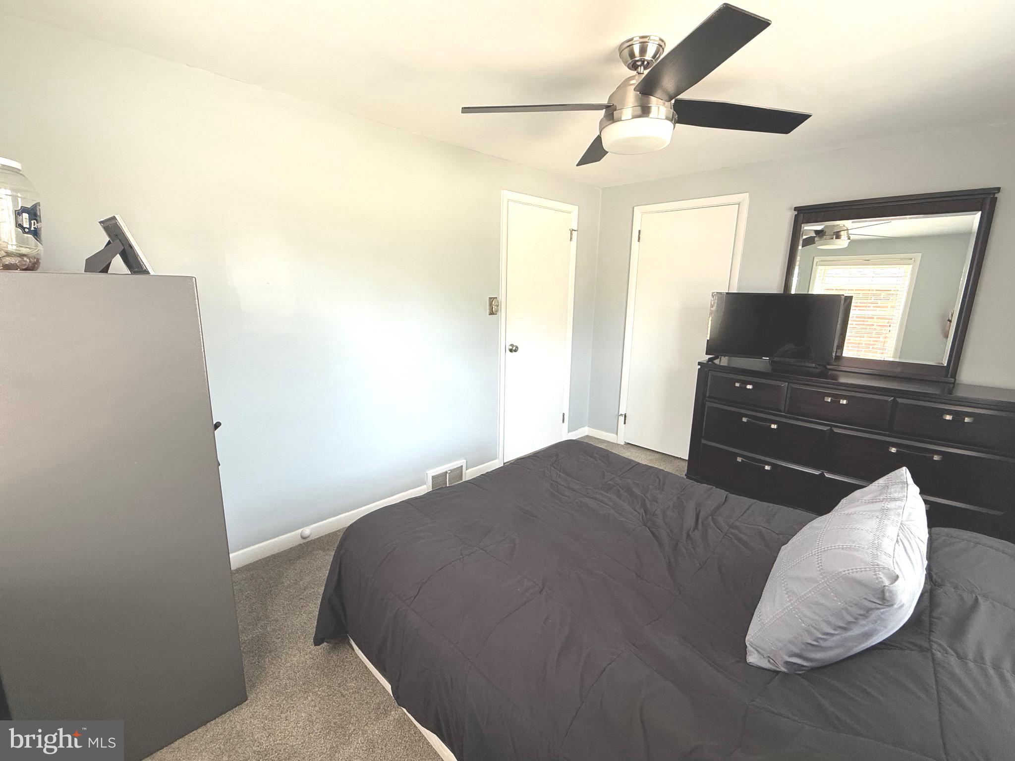 OAK HILLS - Residential