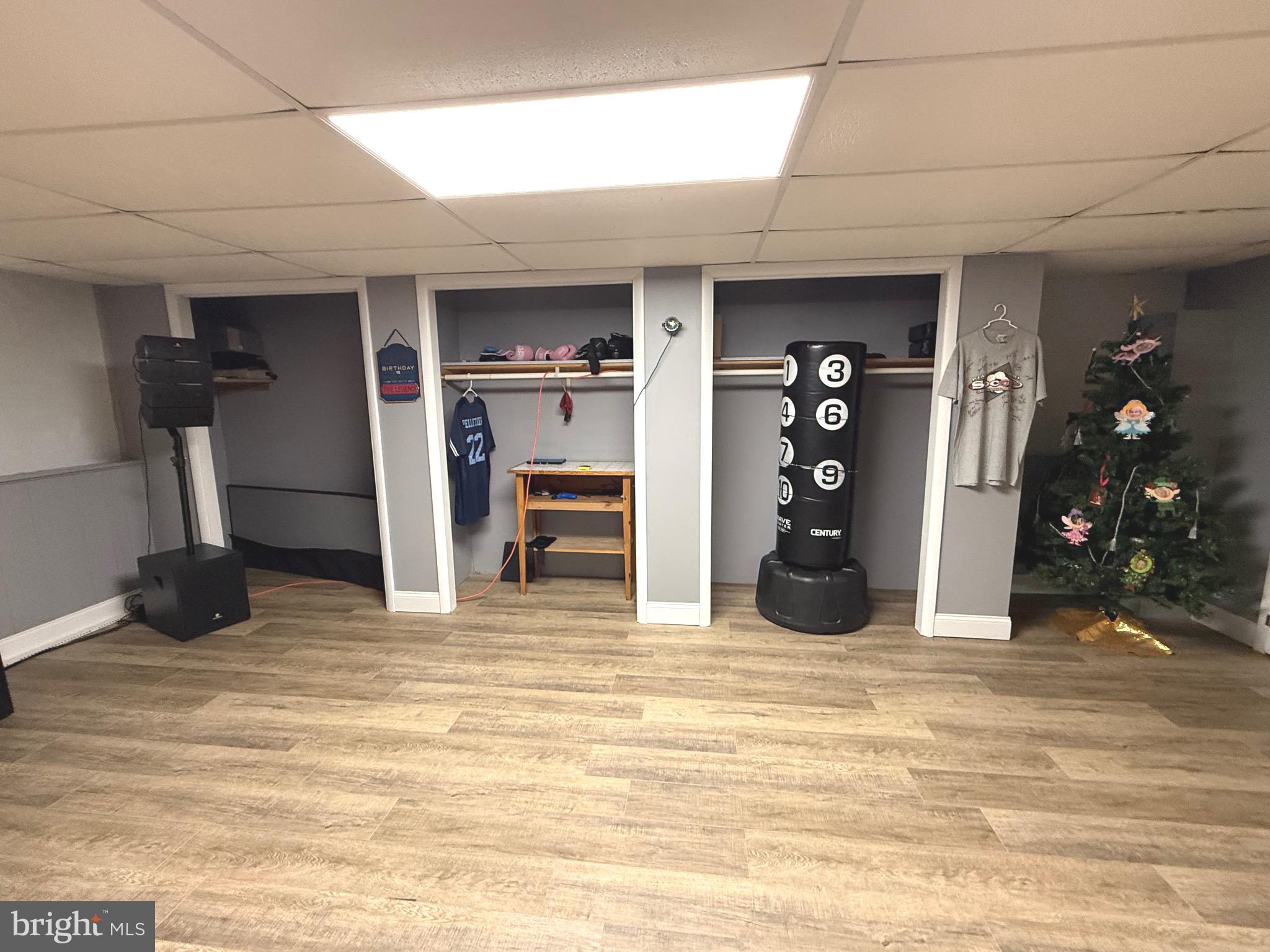 OAK HILLS - Residential
