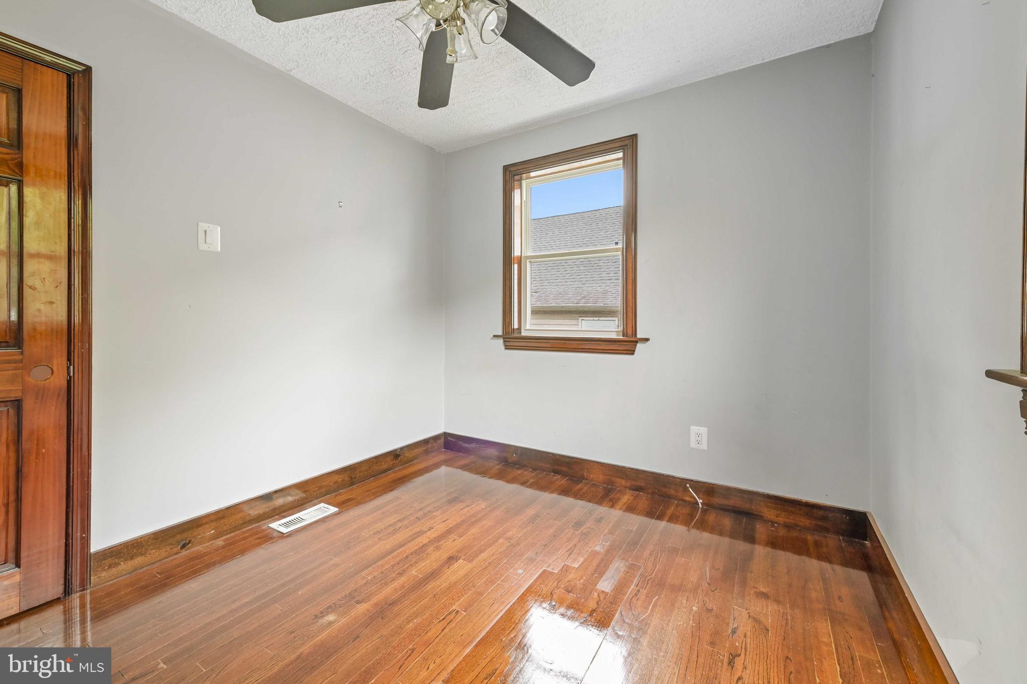 ESSEX - Residential