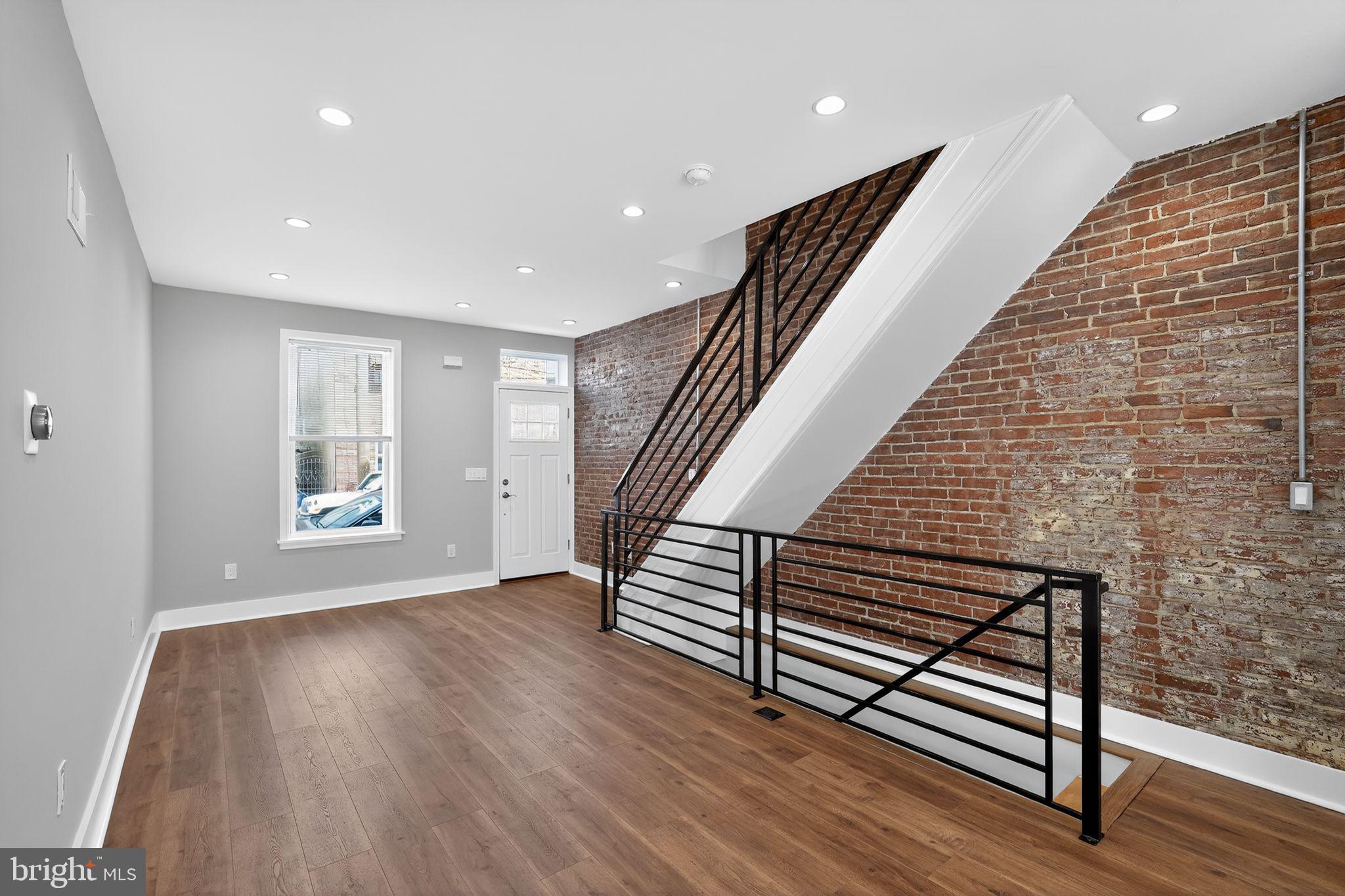 PORT RICHMOND - Residential