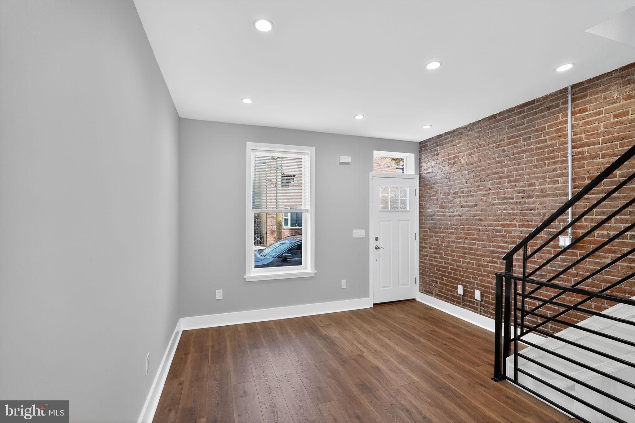 PORT RICHMOND - Residential