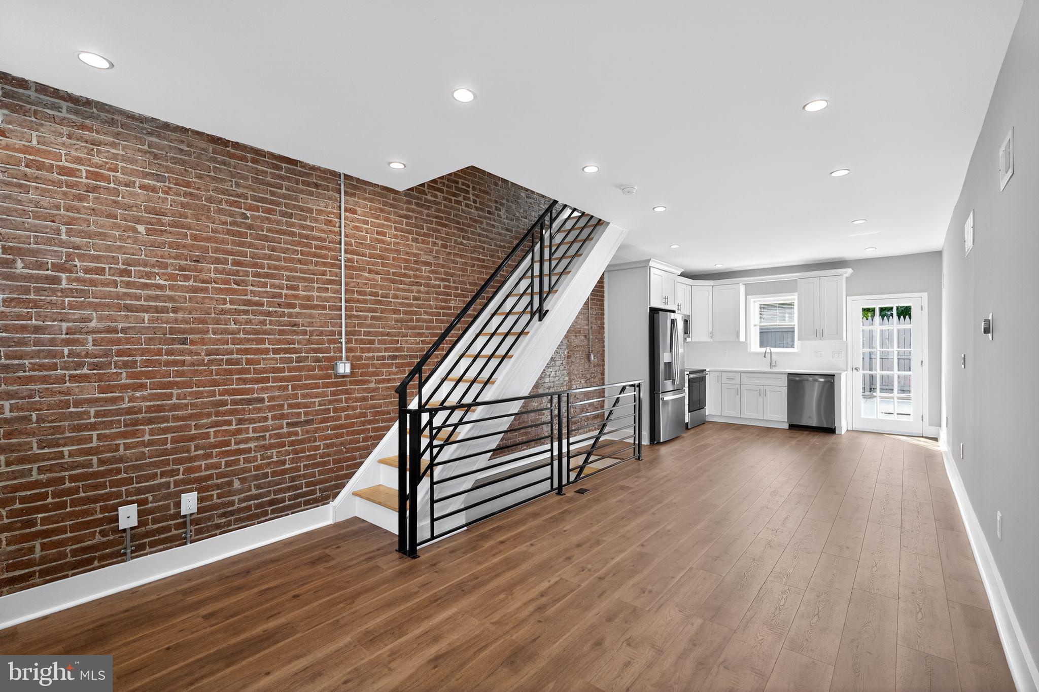 PORT RICHMOND - Residential