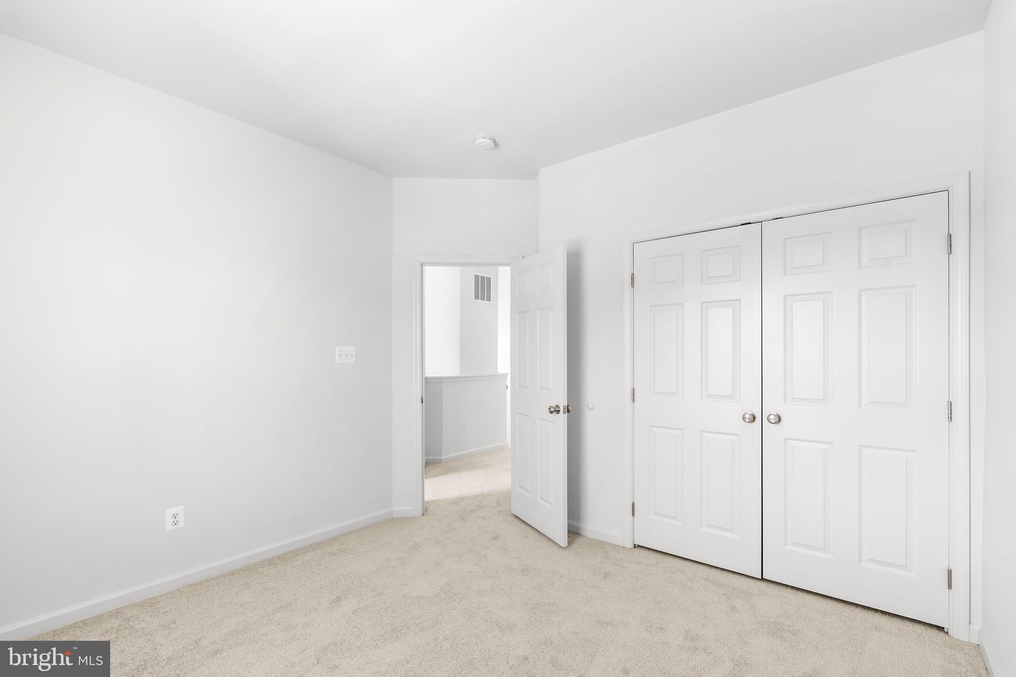 SOUTH RIDING - Residential