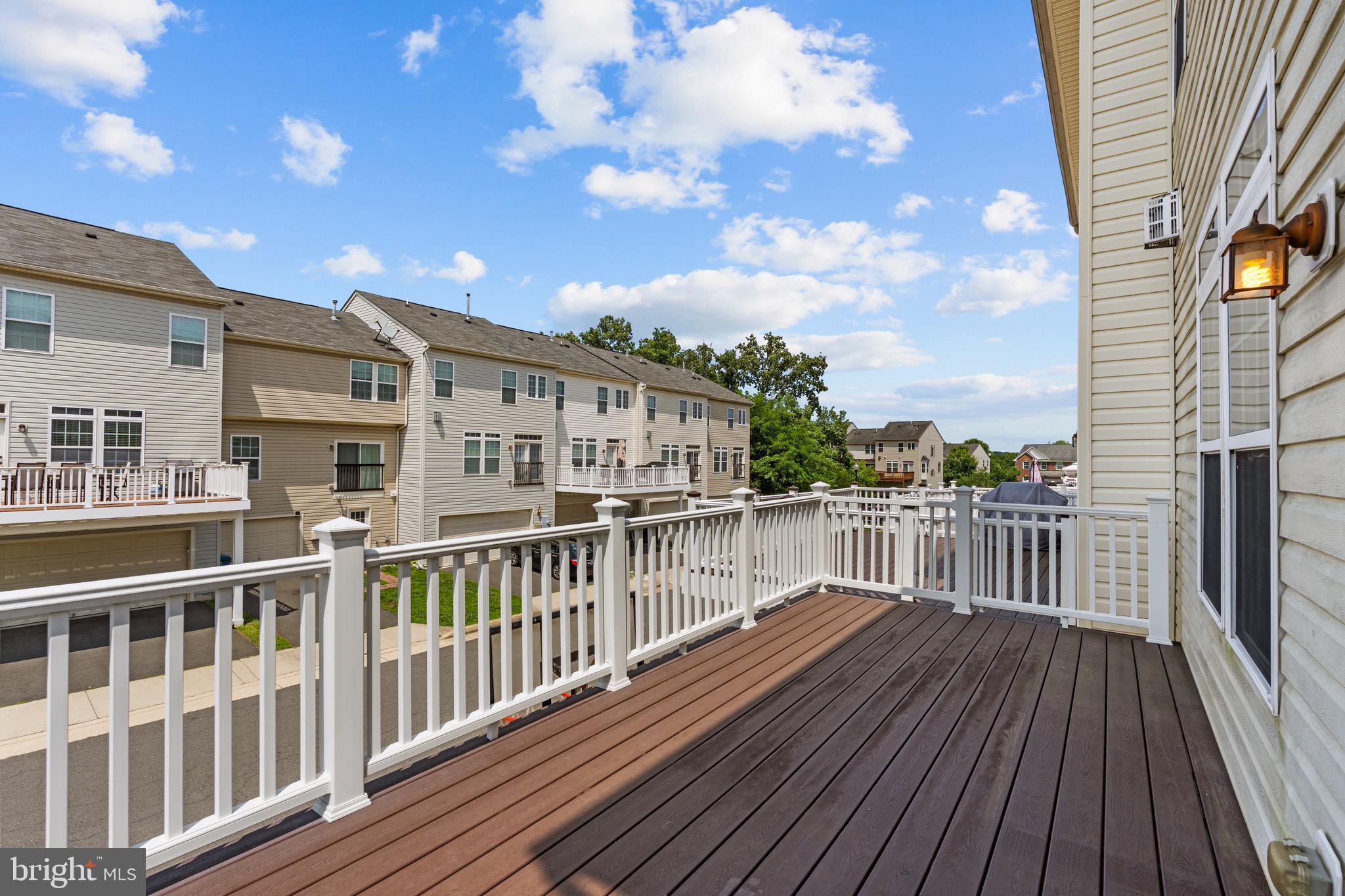 SOUTH RIDING - Residential