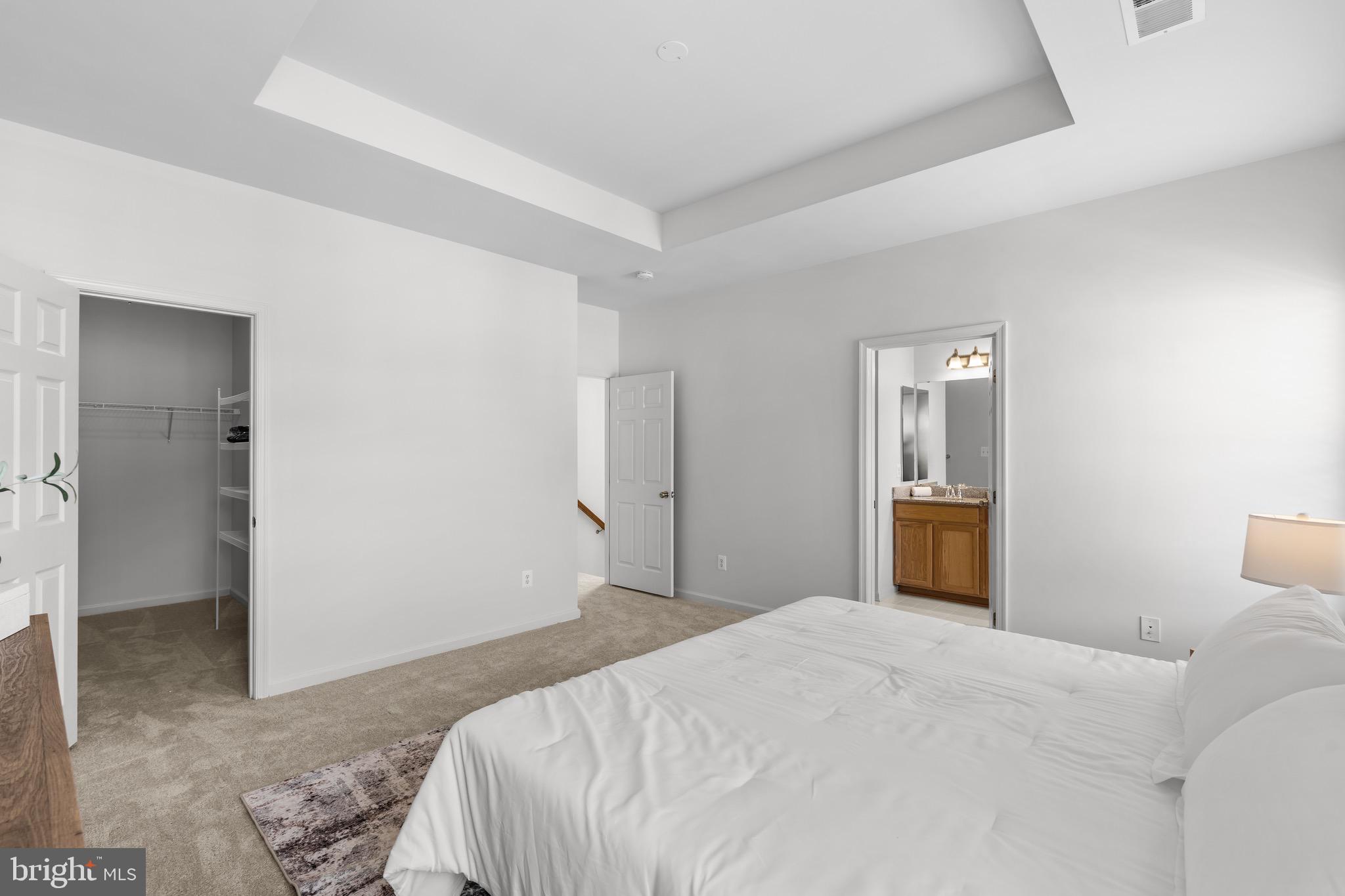 SOUTH RIDING - Residential