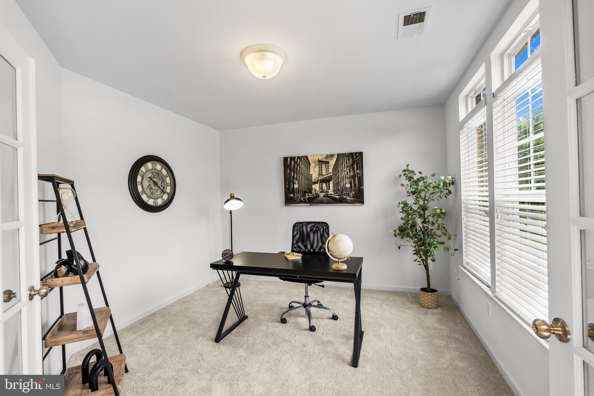 SOUTH RIDING - Residential