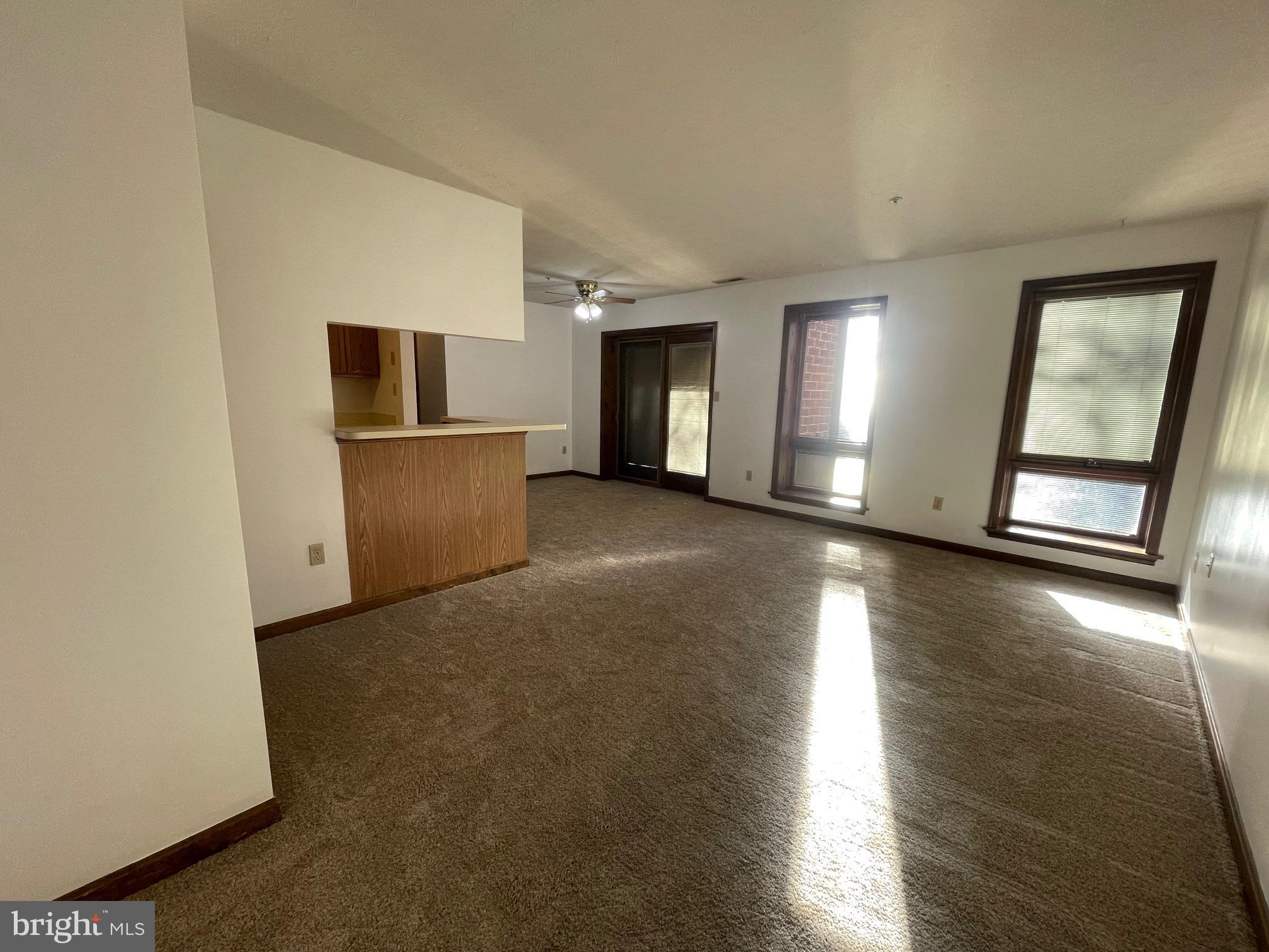Fresh carpet and paint ready to move in! Huge one bed one bath apartment sliding glass door with outside balcony.  Minimum credit score 700, minimum income 2.5x rent amount, no pets!
