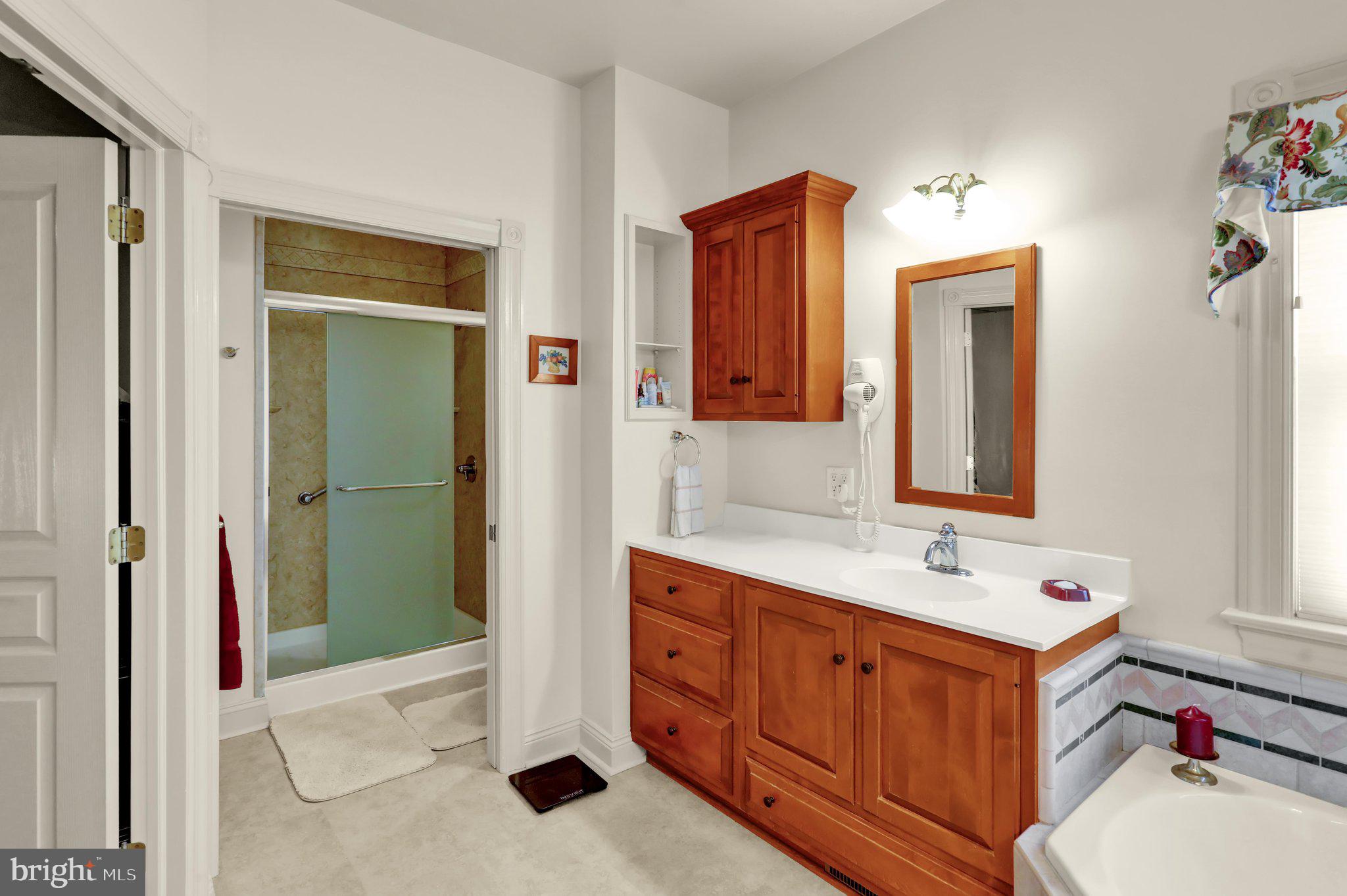 CANTERBURY PLACE - Residential