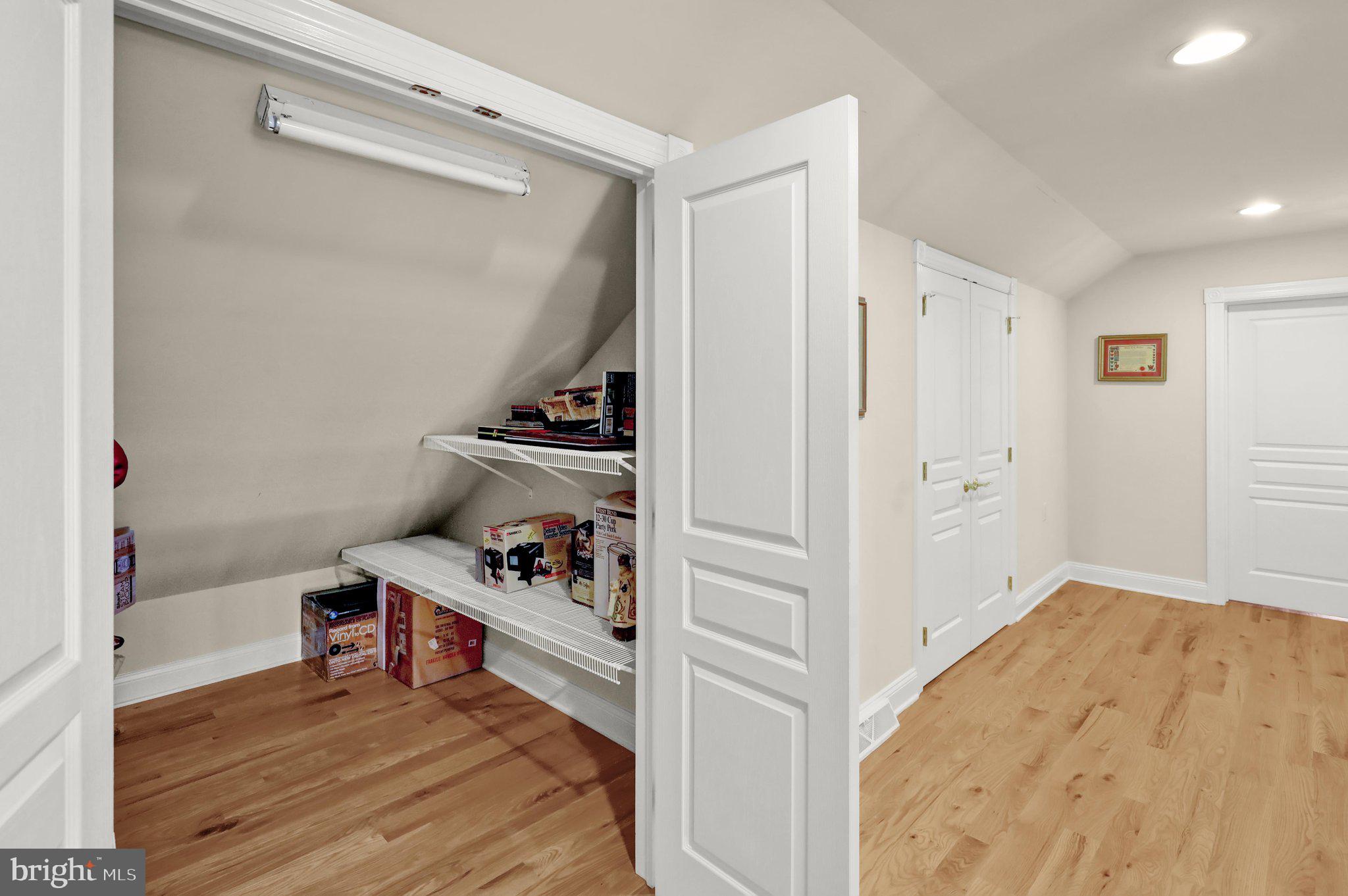 CANTERBURY PLACE - Residential