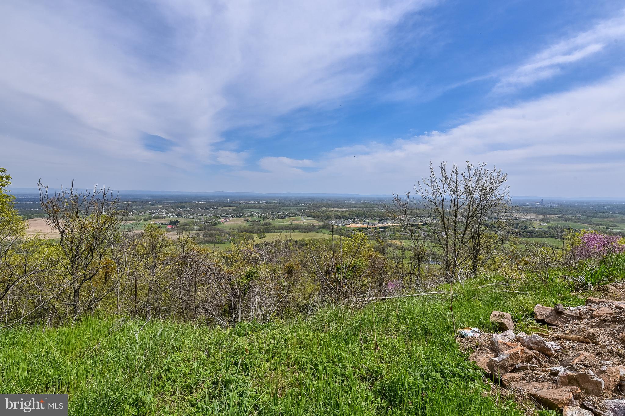 105 UNRESTRICTED ACRES!  Enjoy your own piece of WV heaven. Views from the mountaintop are ABSOLUTELY GORGEOUS.  Development potential, hunting, recreation, or a private retreat.   Minutes from the hospital, shopping, major interstates.