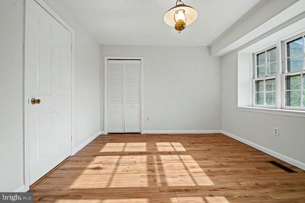 FOXHILL AT BELAIR - Residential