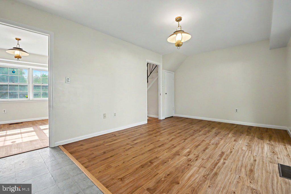 FOXHILL AT BELAIR - Residential