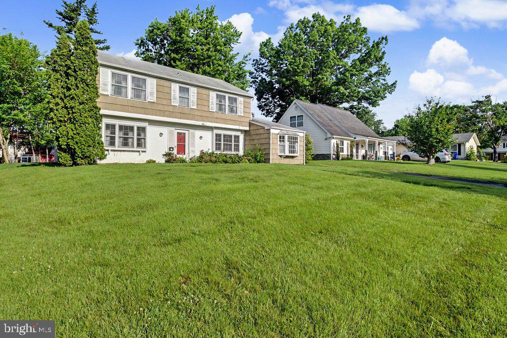 FOXHILL AT BELAIR - Residential