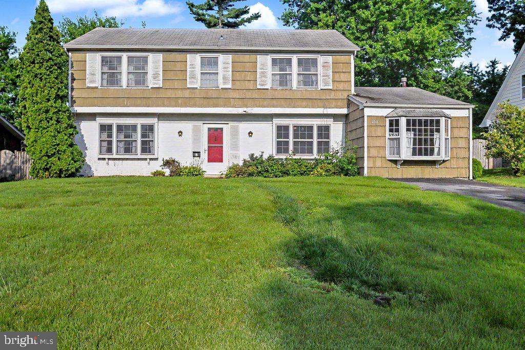 FOXHILL AT BELAIR - Residential