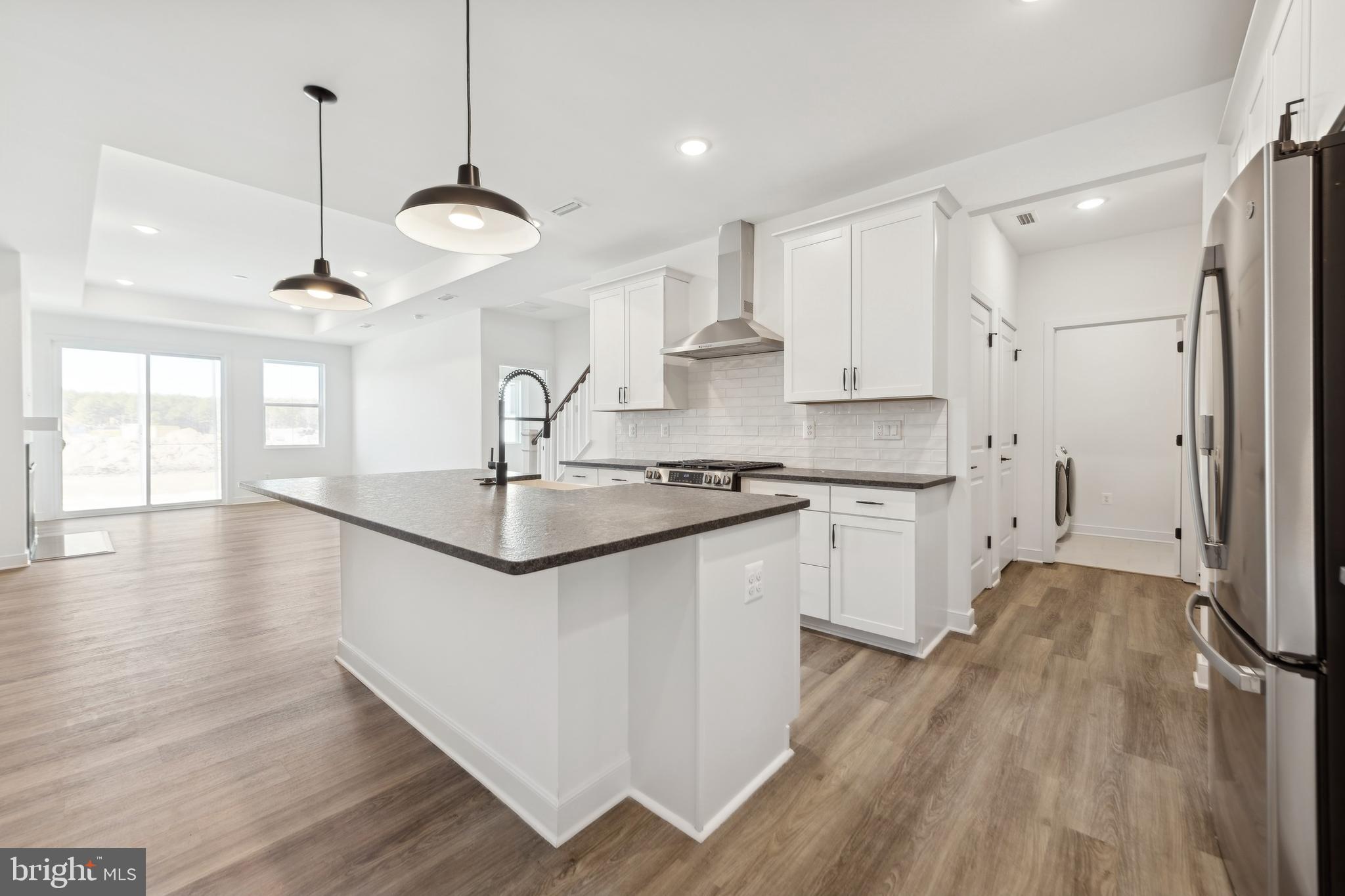 ADMIRAL'S LANDING - Residential