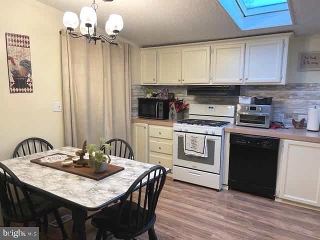 MEADOWVIEW PARK ESTATES - Residential