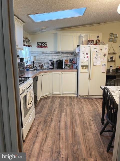 MEADOWVIEW PARK ESTATES - Residential